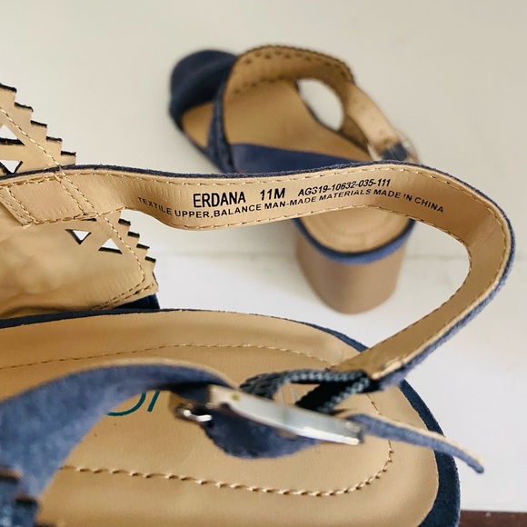 Andrew Geller Women's Erdana heeled sandals - Picture 8 of 14